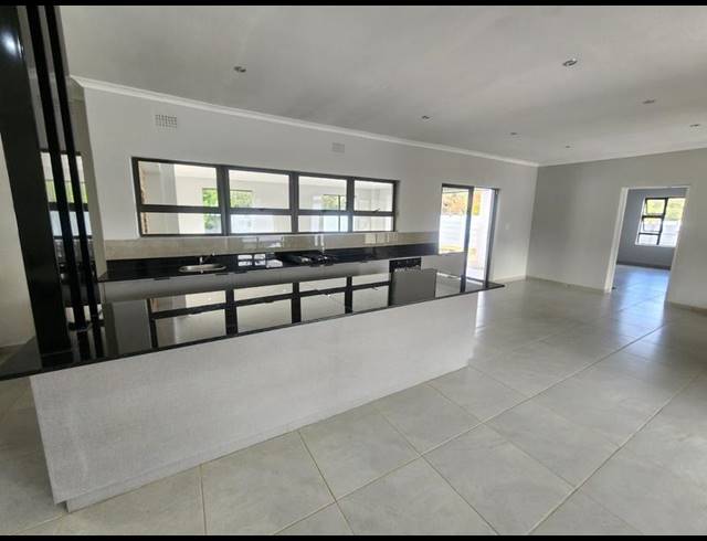 4 BEDROOM HOUSE FOR SALE IN BRACKENHURST